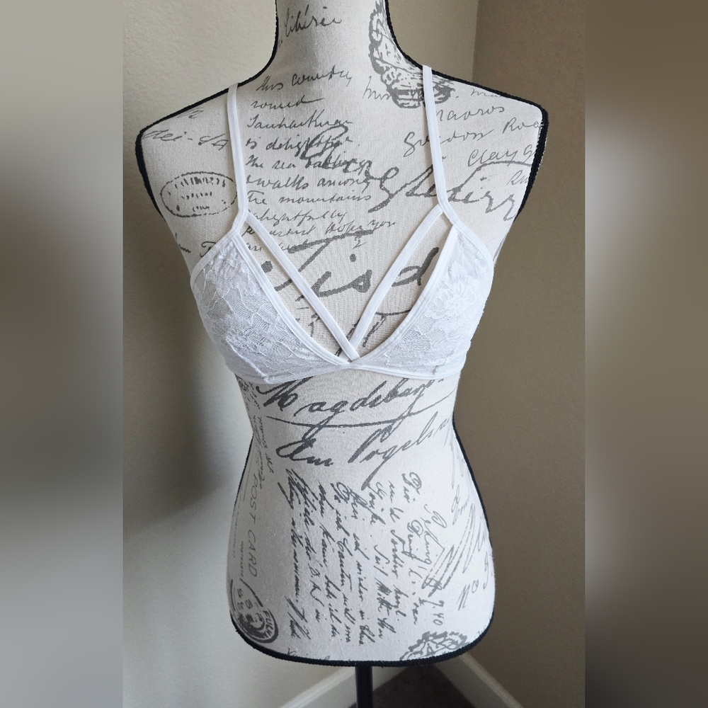 Forever 21 White Lace Strappy Bralette